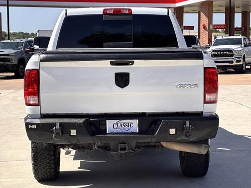 2017 RAM 2500 SLT Crew Cab 4x4 6'4' Box