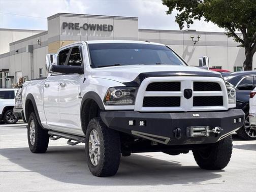 2017 RAM 2500 SLT Crew Cab 4x4 6'4' Box
