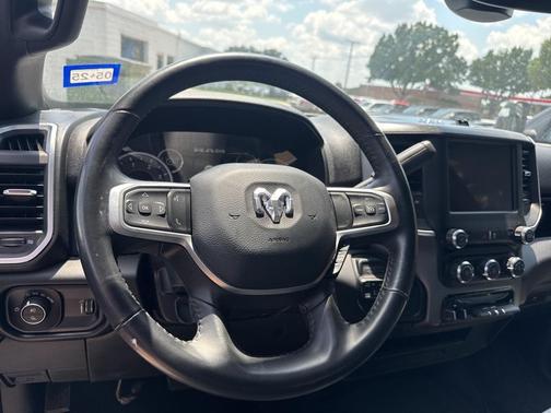 2024 RAM 3500 Big Horn Crew Cab 4x4 8' Box