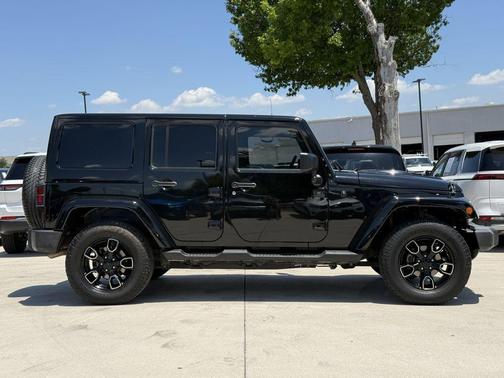 Black Clearcoat 2018 Jeep Wrangler JK Unlimited Altitude
