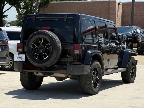 Black Clearcoat 2018 Jeep Wrangler JK Unlimited Altitude