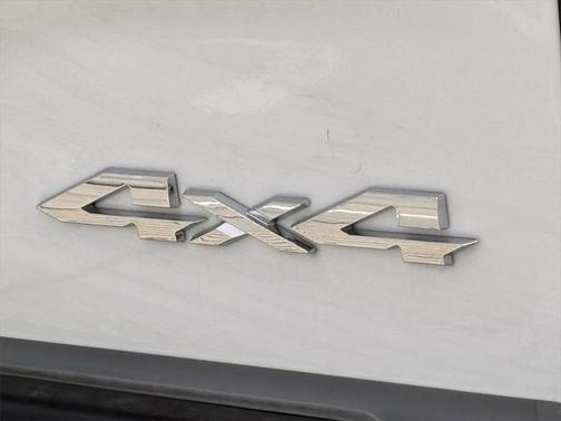 2025 RAM 2500 Tradesman Crew Cab 4x4 8' Box