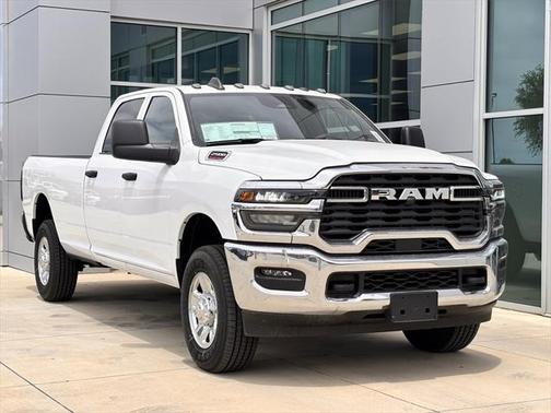 2025 RAM 2500 Tradesman Crew Cab 4x4 8' Box