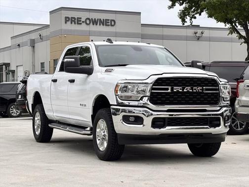 2023 RAM 2500 Big Horn Crew Cab 4x4 6'4' Box