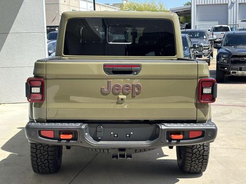 2026 Jeep Gladiator Mojave 4x4