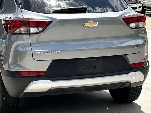 Sterling Gray Metallic 2025 Chevrolet Trailblazer LT