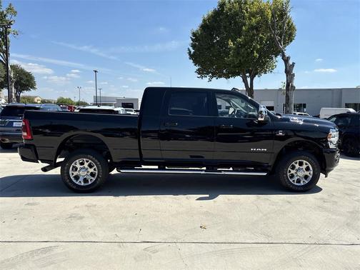 2024 RAM 2500 Laramie Crew Cab 4x4 6'4' Box