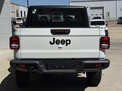 Bright White Clearcoat 2026 Jeep Gladiator Sport