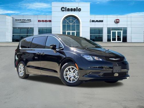 2026 Chrysler Voyager LX