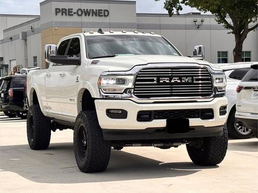 2022 RAM 2500 Laramie Crew Cab 4x4 6'4' Box