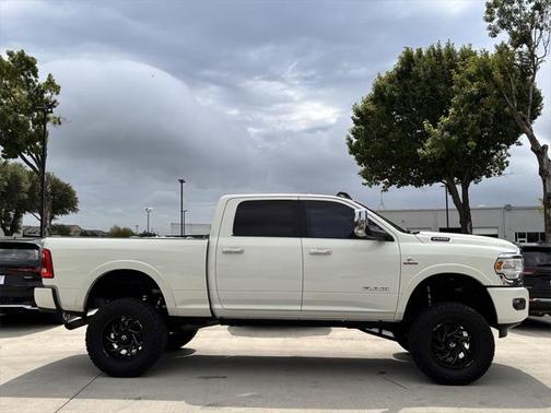 2022 RAM 2500 Laramie Crew Cab 4x4 6'4' Box