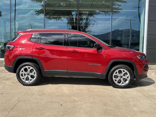 2025 Jeep Compass Latitude