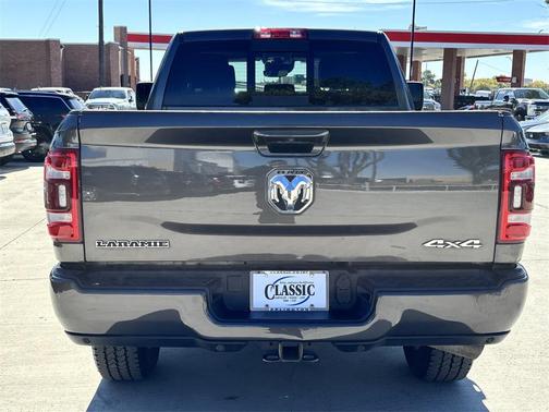 2024 RAM 2500 Laramie Crew Cab 4x4 6'4' Box