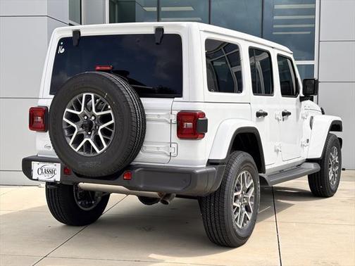 2025 Jeep Wrangler 4-Door Sahara 4x4