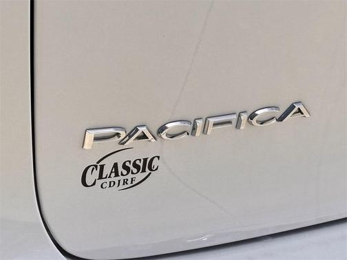 2025 Chrysler Pacifica L