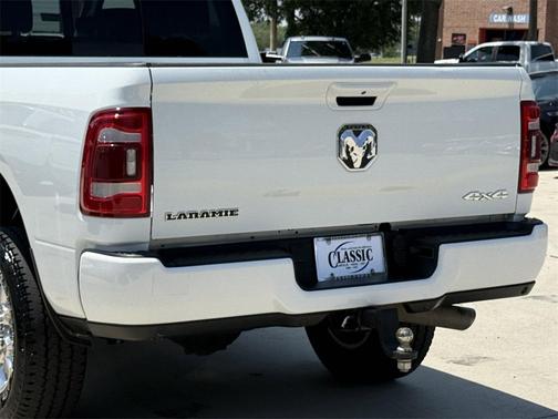 2024 RAM 2500 Laramie Crew Cab 4x4 6'4' Box