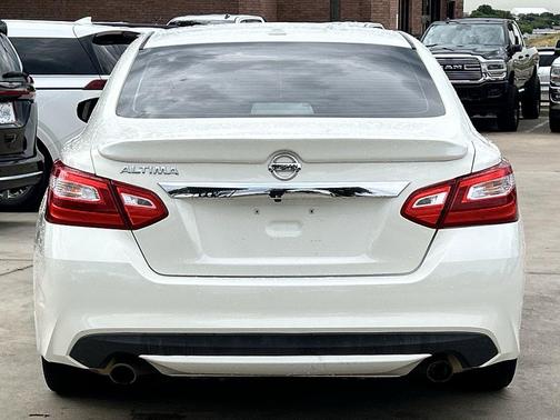 Pearl White 2016 Nissan Altima 2.5 SL