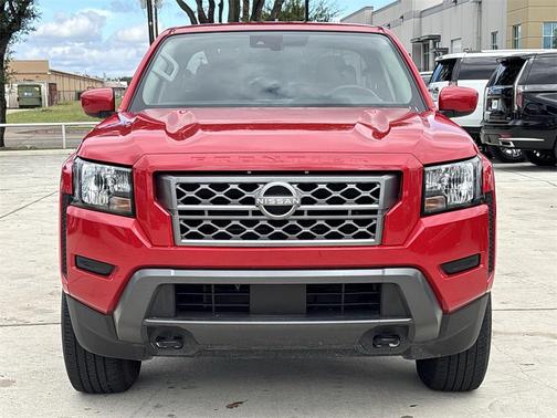 2024 Nissan Frontier SV