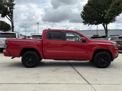 2024 Nissan Frontier SV