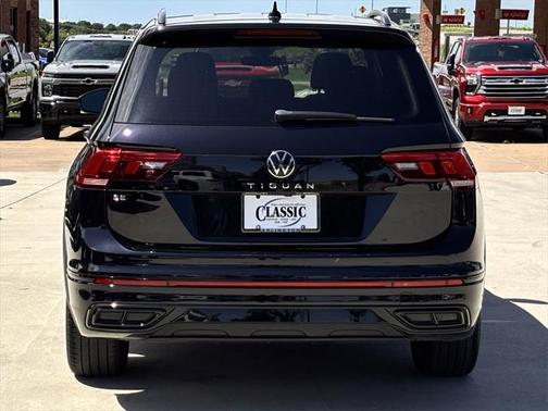 2023 Volkswagen Tiguan 2.0T SE R-Line Black