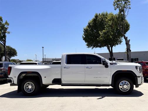 2024 GMC Sierra 3500 Denali