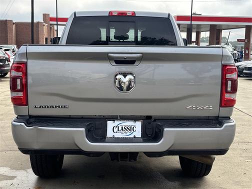 2024 RAM 2500 Laramie Crew Cab 4x4 6'4' Box