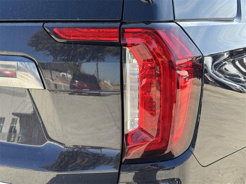 2023 GMC Yukon 4WD AT4