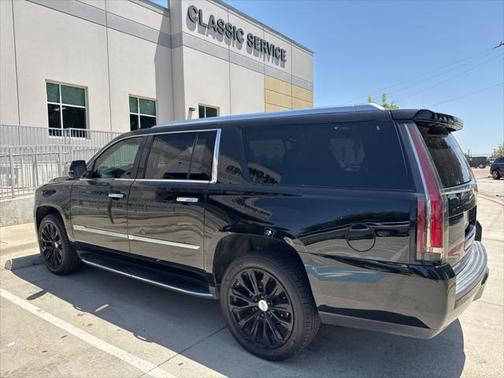 2017 Cadillac Escalade ESV Luxury
