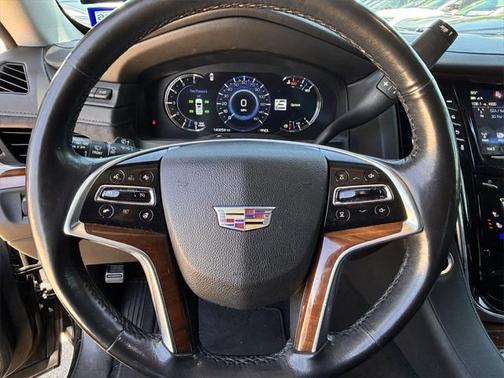 2017 Cadillac Escalade ESV Luxury