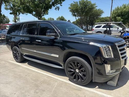 2017 Cadillac Escalade ESV Luxury