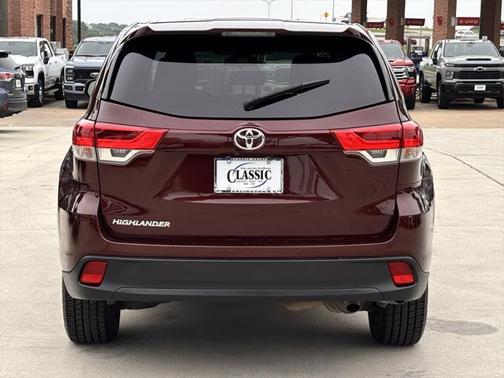 2019 Toyota Highlander LE I4