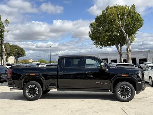 2024 GMC Sierra 2500 AT4