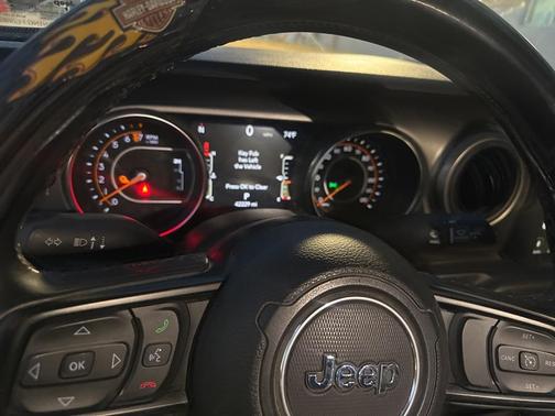 2021 Jeep Gladiator Willys 4x4