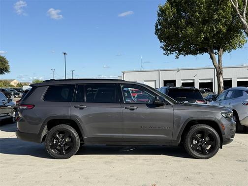 2022 Jeep Grand Cherokee L Altitude