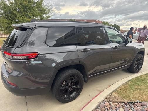 2022 Jeep Grand Cherokee L Altitude