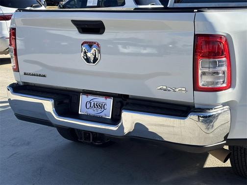 2024 RAM 3500 Big Horn Crew Cab 4x4 8' Box