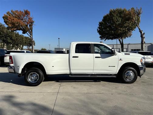 2024 RAM 3500 Big Horn Crew Cab 4x4 8' Box