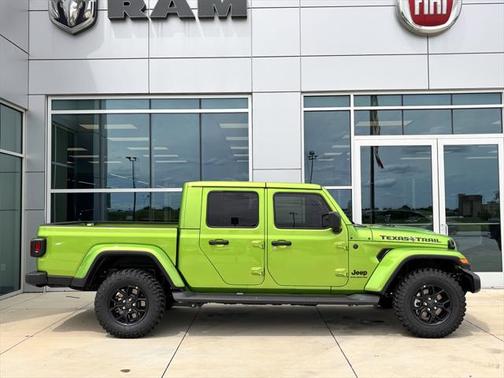 2025 Jeep Gladiator High Tide