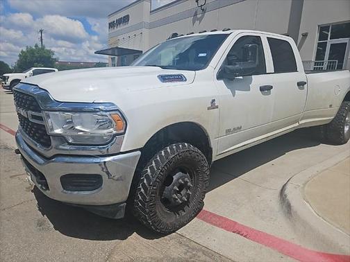 2022 RAM 3500 Tradesman Crew Cab 4x4 8' Box