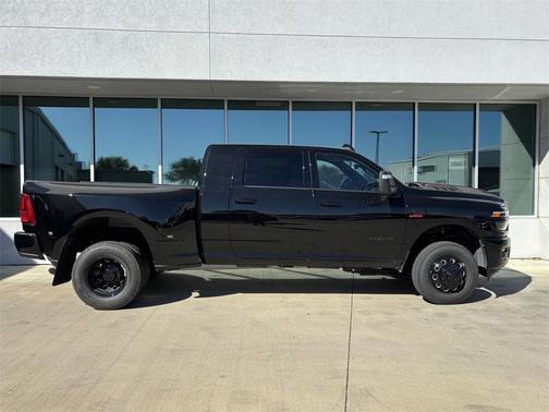 2025 RAM 3500 Laramie Mega Cab 4x4 6'4' Box