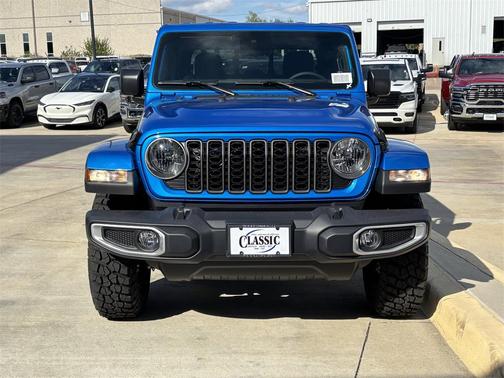 2025 Jeep Gladiator 