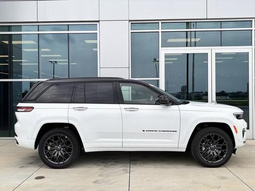 2025 Jeep Grand Cherokee Summit