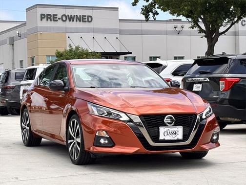 2022 Nissan Altima SR FWD