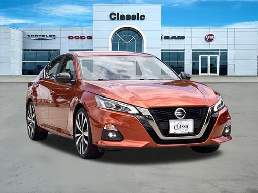 2022 Nissan Altima SR FWD