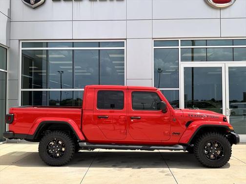 2025 Jeep Gladiator High Tide