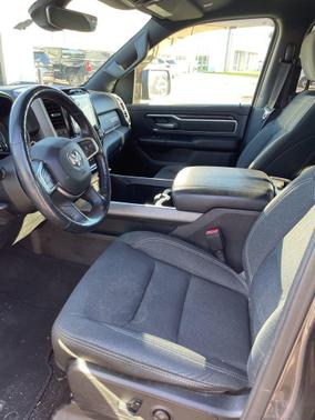 Granite Crystal Metallic Clearcoat 2019 RAM 1500 Big Horn