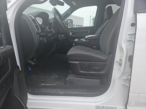 2024 RAM 3500 Big Horn Crew Cab 4x4 8' Box