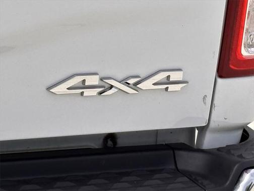 2024 RAM 3500 Big Horn Crew Cab 4x4 8' Box