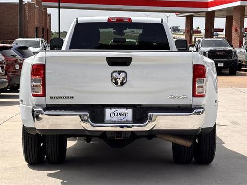 2024 RAM 3500 Big Horn Crew Cab 4x4 8' Box