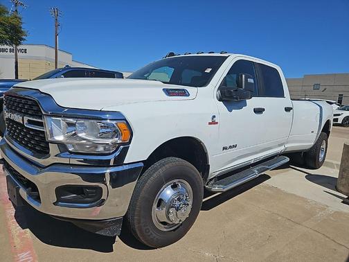 2024 RAM 3500 Big Horn Crew Cab 4x4 8' Box